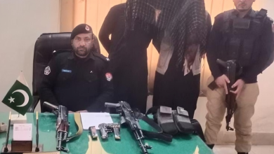 Peshawar Police Arrested Armed Suspects and Recovered Weapons