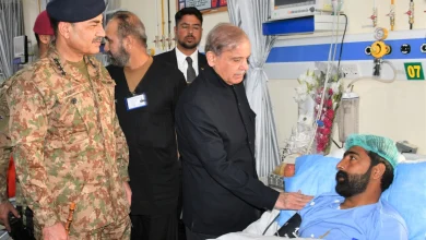 PM, Army Chief visit CMH Quetta, meet injured of Jaffar Express incident