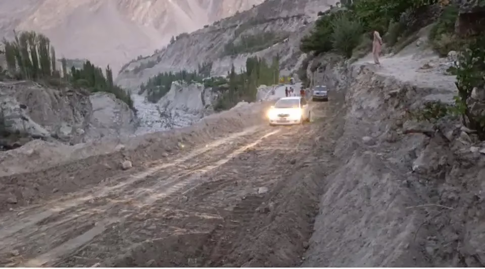 Temporary traffic schedule announced for KKH in Hassanabad, Hunza